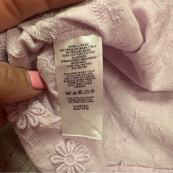 Ann Taylor lilac Blouse with Long Sleeves applique embroidered flowers sz small - Picture 7 of 9